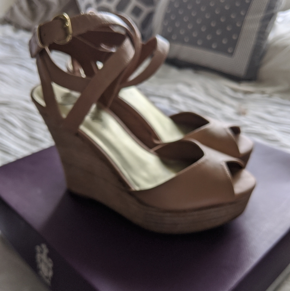 Fergie Queenie Too Sandle